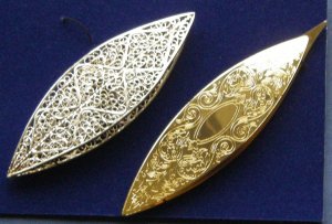silver and gold shuttles